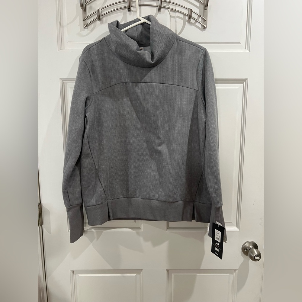 Avia women’s pullover size medium